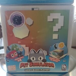 Pet Simulator Lucky Block Playset - Blue and Multicolor